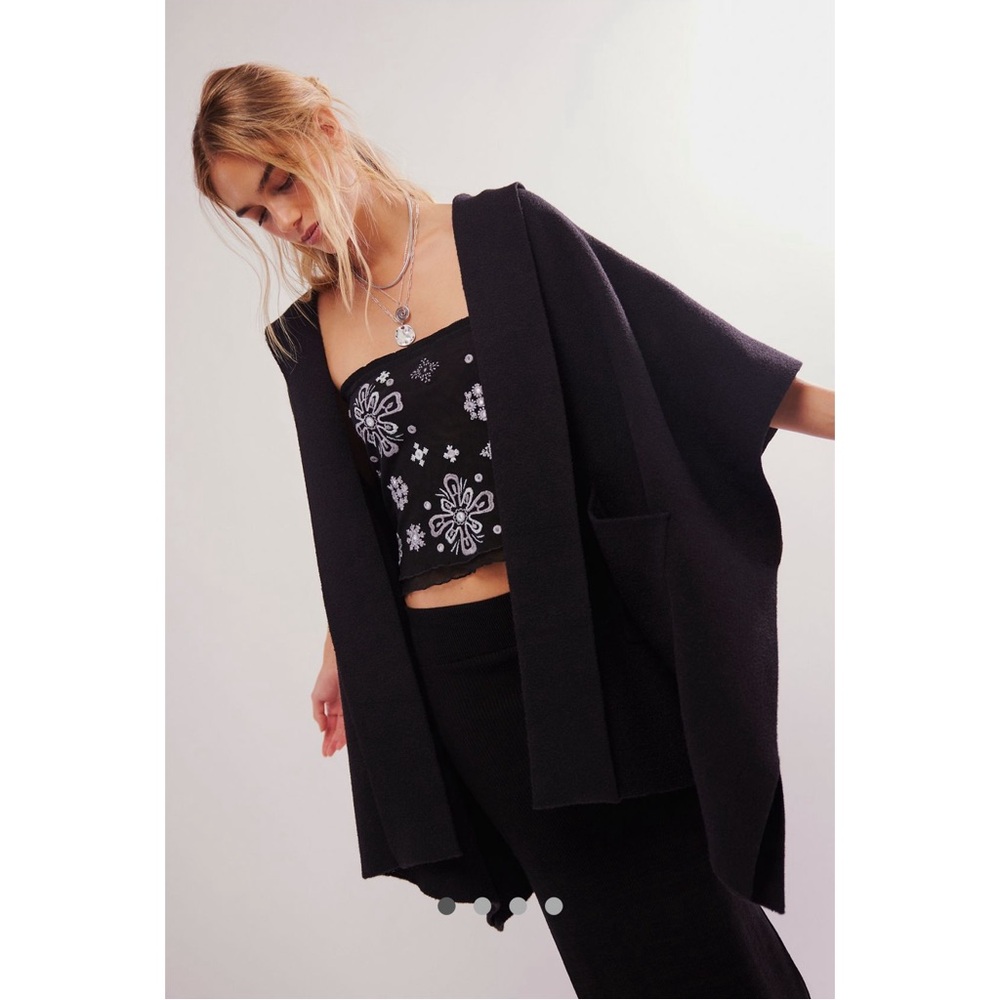 FREE PEOPLE”GET COZY “HOODED SPRING FALL WINTER KOMONO